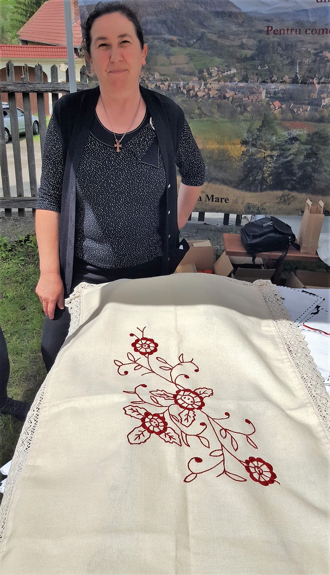 fata de masa Saschiz