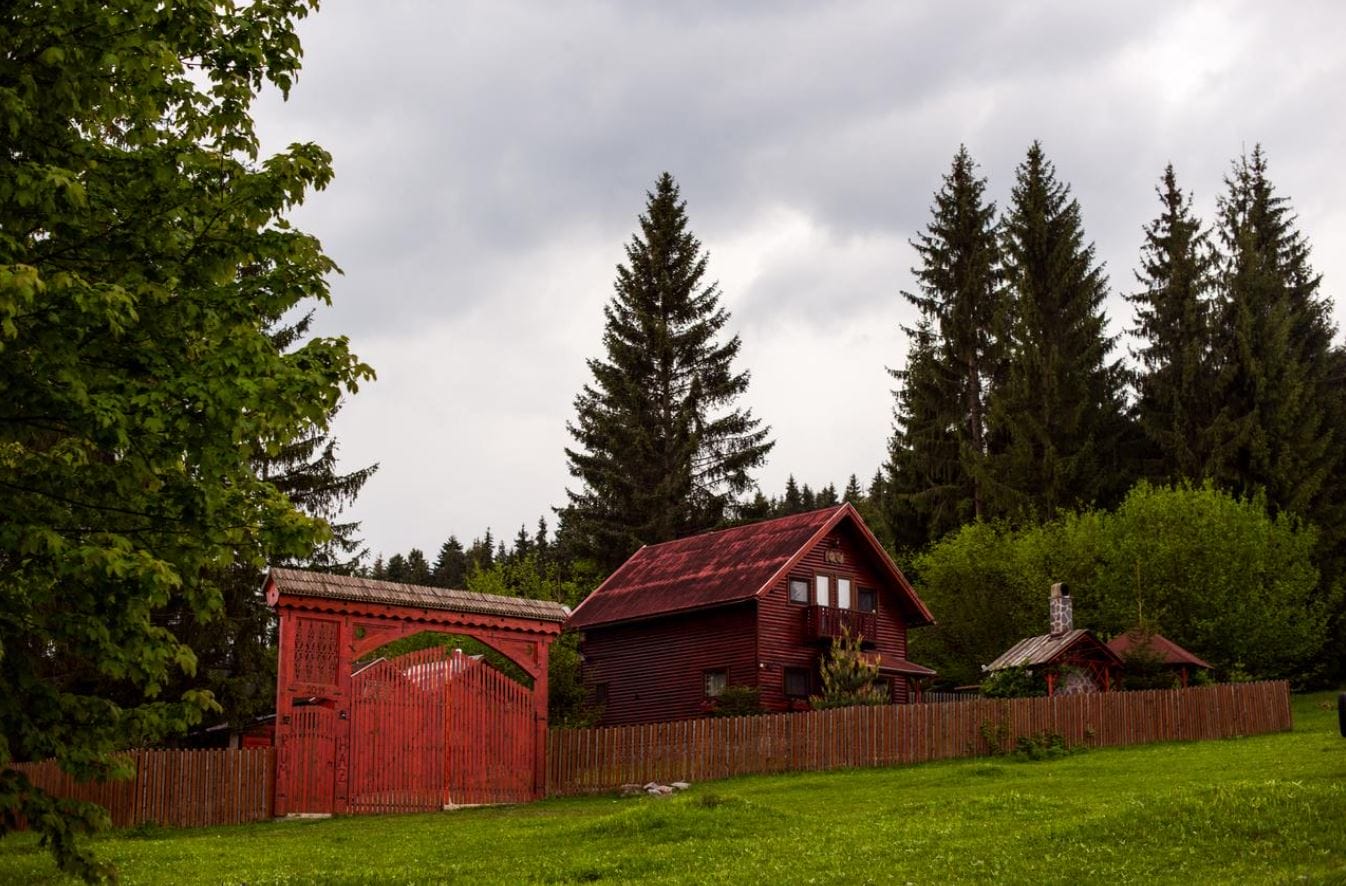 Cabana in padure de inchiriat Harghita Romania